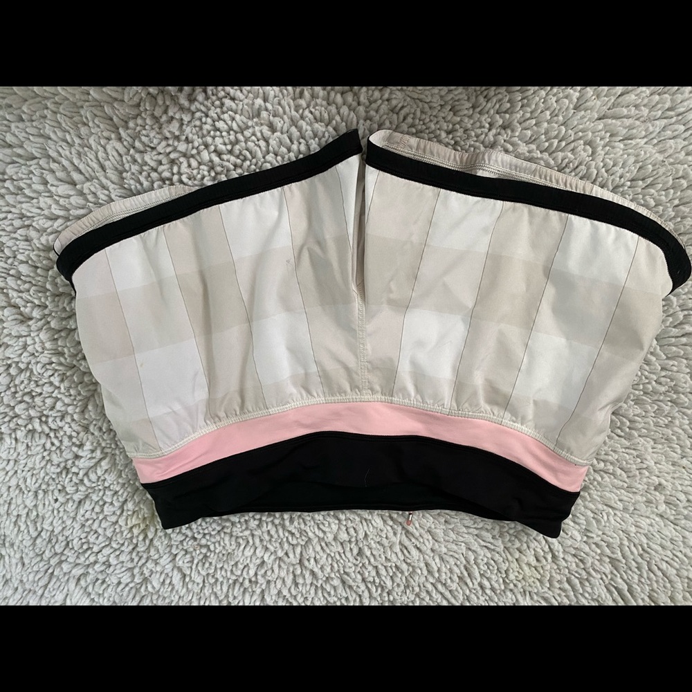 Lululemon run time shorts size 8 - Picture 1 of 5